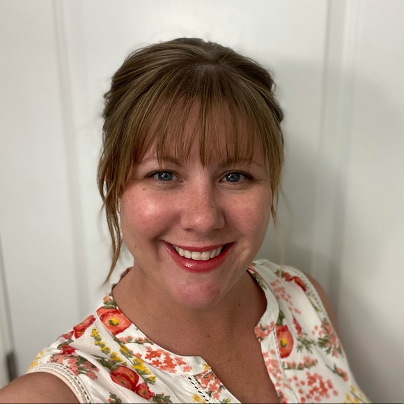 Meet your Posher, Erin - Picture 1 of 1